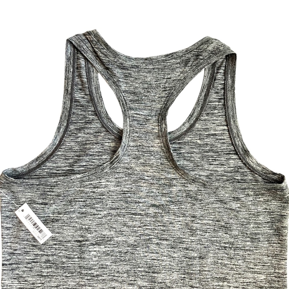 NWT Amazon Essentials Women’s Gray Tech Stretch Relaxed Fit Racerback Tank - Picture 9 of 10